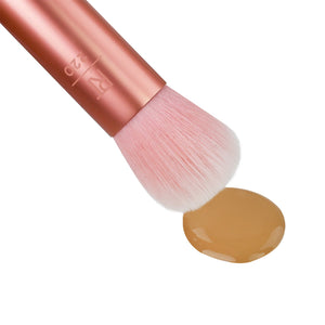 Real Techniques Real Techniques Light Layer Foundation Brush Cosmetics