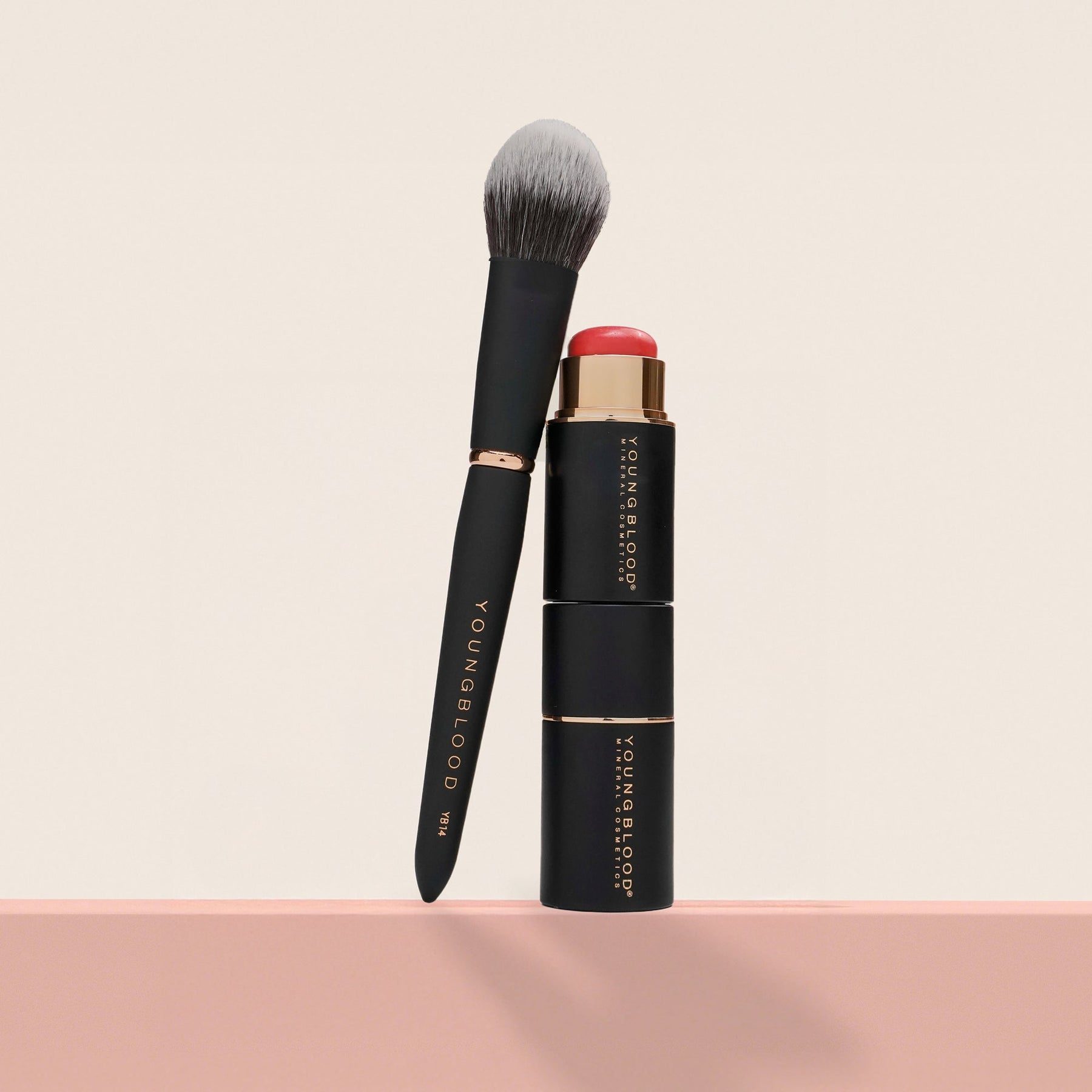 Youngblood Youngblood YB14 Multi-Tasker Creme Blush Brush Blusher Brushes